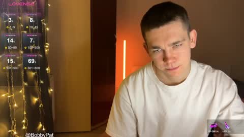 Snapshot of bobbypatterson_ chatting on February 7, 7:06 pm BobbyPattersonPVT-OFFER online show from February 7, 7:06 pm