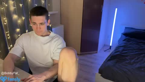 Snapshot of bobbypatterson_ chatting on March 9, 7:37 pm BobbyPattersonPVT-OFFER online show from March 9, 7:37 pm