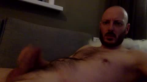 Snapshot of bobhhb chatting on February 7, 10:02 pm bobhhb online show from February 7, 10:02 pm