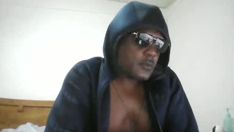 Snapshot of bobos97140 chatting on November 17, 11:32 pm BOBOSS online show from November 17, 11:32 pm