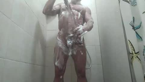 Snapshot of bodi5 chatting on December 1, 9:31 pm BODI online show from December 1, 9:31 pm