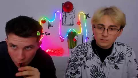 Snapshot of bodi_jon chatting on February 22, 7:23 pm bodi_jon online show from February 22, 7:23 pm