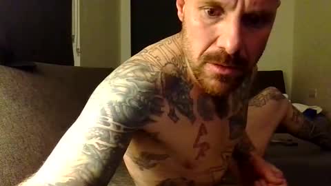 Snapshot of bodyart85_19 chatting on November 7, 7:30 am Bodyart85 19 online show from November 7, 7:30 am