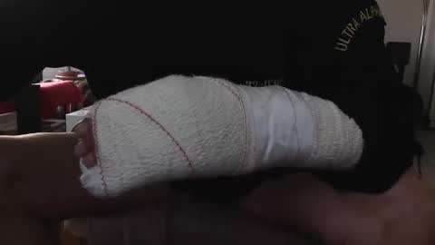 bomsay online show from March 2, 5:42 pm