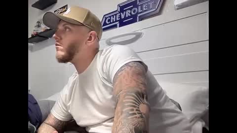 boner4you1994 online show from October 20, 12:38 pm