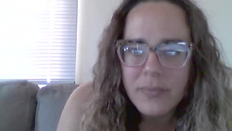 Snapshot of bongmamabear chatting on July 6, 4:09 pm bongmamabear online show from July 6, 4:09 pm