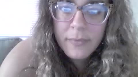 Snapshot of bongmamabear chatting on July 12, 4:42 pm bongmamabear online show from July 12, 4:42 pm