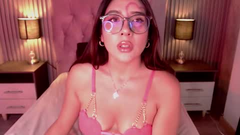 bonnali_lune online show from October 23, 10:52 pm