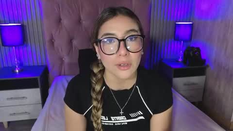 Snapshot of bonnali_lune chatting on May 11, 11:02 pm bonnali_lune online show from May 11, 11:02 pm