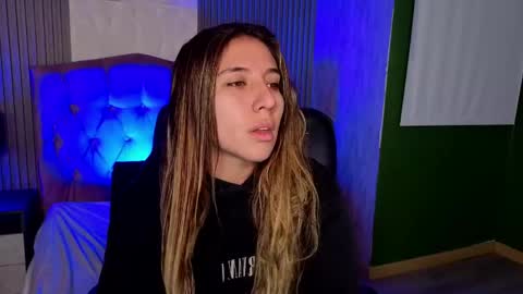 Snapshot of bonnali_lune chatting on May 21, 5:03 am bonnali_lune online show from May 21, 5:03 am
