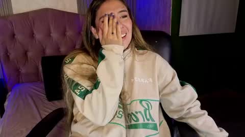 Snapshot of bonnali_lune chatting on May 23, 4:39 am bonnali_lune online show from May 23, 4:39 am