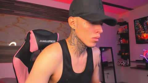 Snapshot of bonnie_bu chatting on November 20, 2:34 am becky online show from November 20, 2:34 am