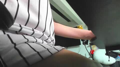 Snapshot of bonnie_bu chatting on November 25, 7:25 pm becky online show from November 25, 7:25 pm