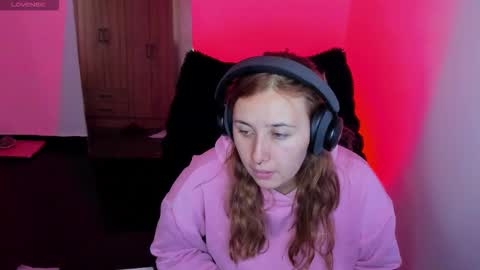 Bonnie Help me reach 500 likes online show from February 24, 6:17 pm