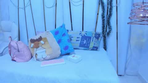 Bonnie online show from December 21, 7:10 pm