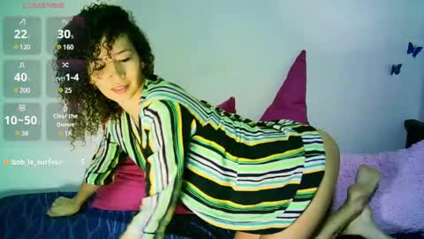 Snapshot of bonnieandclydeinparis chatting on February 13, 5:54 pm Cute Bonnie online show from February 13, 5:54 pm