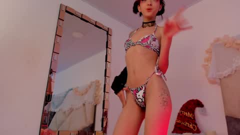   online show from December 13, 3:00 pm