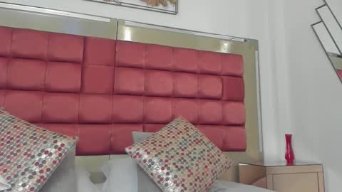 Snapshot of bonniecute_ chatting on October 20, 11:38 pm online show from October 20, 11:38 pm