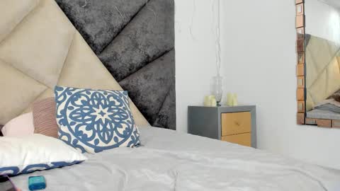 Snapshot of bonniecute_ chatting on October 28, 11:51 pm online show from October 28, 11:51 pm