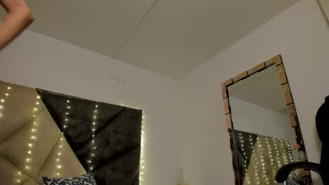 Snapshot of bonniecute_ chatting on November 5, 11:49 pm online show from November 5, 11:49 pm