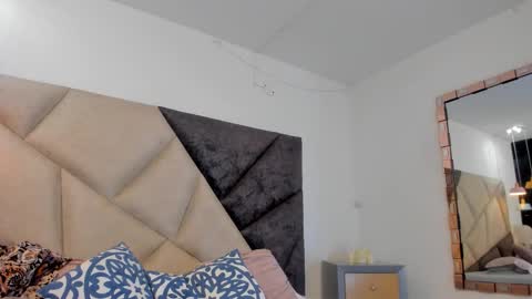   online show from February 5, 12:04 am