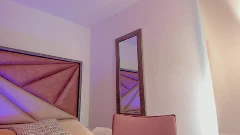   online show from April 3, 1:42 pm