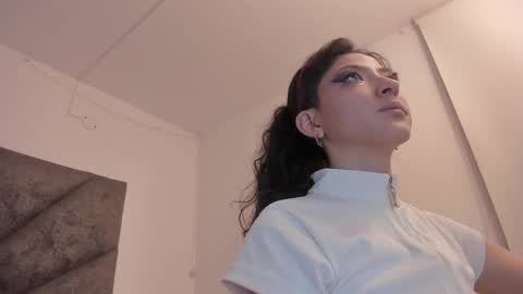   online show from April 5, 11:35 pm