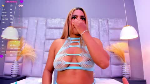 Bonnie online show from December 6, 5:00 pm