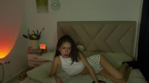 Bonnie  online show from May 31, 5:26 am
