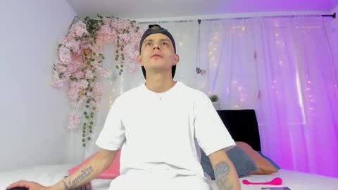 bonny_and_carrot online show from December 22, 7:11 pm