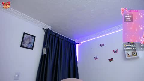 Soffy Brooks Independent model online show from April 10, 4:39 am