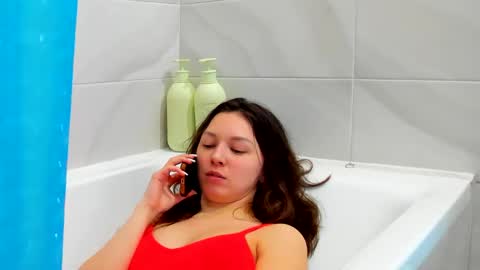 Snapshot of bonny_kimberly chatting on January 1, 2:09 pm Bonny Kimberly online show from January 1, 2:09 pm
