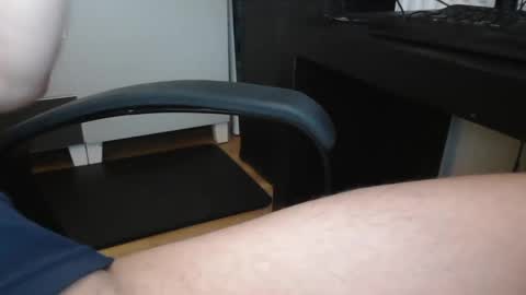 Snapshot of bonobooy chatting on December 18, 9:14 am Bonobooy online show from December 18, 9:14 am