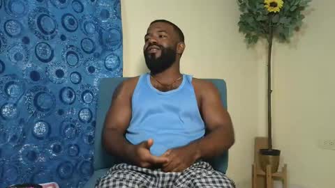 Snapshot of bonsai160723 chatting on February 1, 7:45 pm kevin hart online show from February 1, 7:45 pm