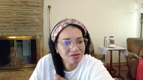 Queen Bon Vivantt online show from October 17, 5:04 pm