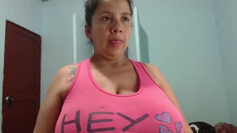 Snapshot of boobs_helling_ chatting on November 13, 7:46 pm Luciana independent model online show from November 13, 7:46 pm