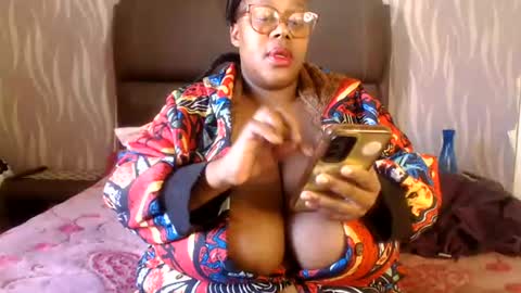 boobsqueen46k online show from June 23, 11:08 am