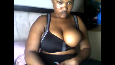 boobylicious012 online show from June 7, 1:21 am