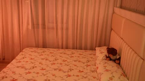 boootyfrytti online show from April 3, 7:12 pm