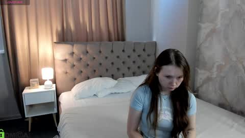 Snapshot of booozekirs_ chatting on May 22, 3:46 am Milena online show from May 22, 3:46 am