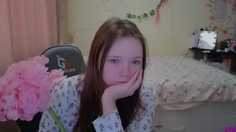 Milena online show from June 19, 3:00 am