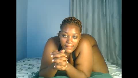 sandrah online show from October 7, 3:58 am