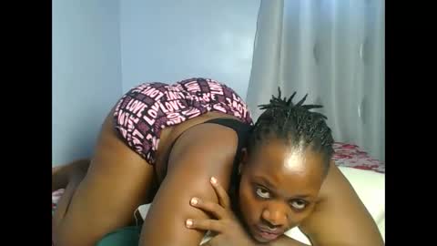 sandrah online show from November 28, 9:01 am