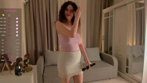 Ella online show from September 16, 6:53 pm