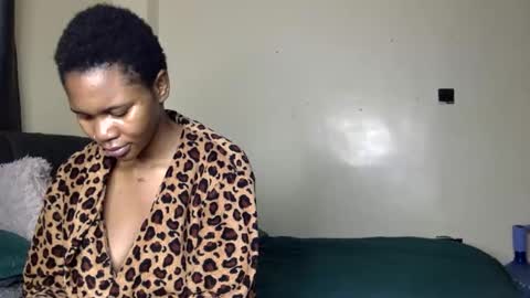 vee online show from February 25, 11:14 pm