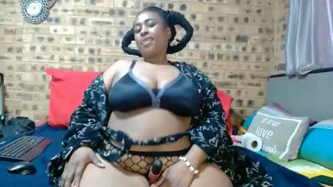 bootytwerkxxx online show from April 18, 9:57 am