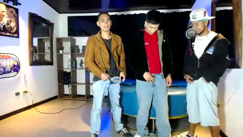 boranget online show from March 30, 12:39 pm