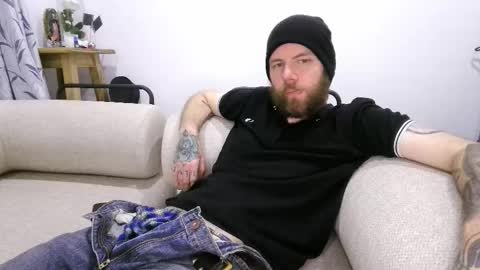 Snapshot of boredpunkdude666 chatting on March 12, 1:34 am boredpunkdude666 online show from March 12, 1:34 am