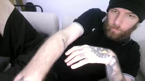 Snapshot of boredpunkdude666 chatting on April 7, 1:50 am boredpunkdude666 online show from April 7, 1:50 am