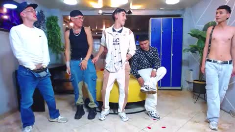 THOMAS AND DAMIAND online show from October 5, 4:11 am